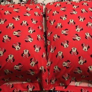 Minnie Mouse pillowcases